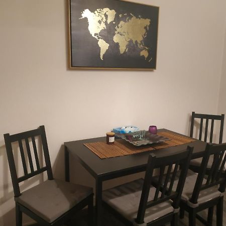 Cozy Apartment Near Metro Station Agia Marina Athén Kültér fotó
