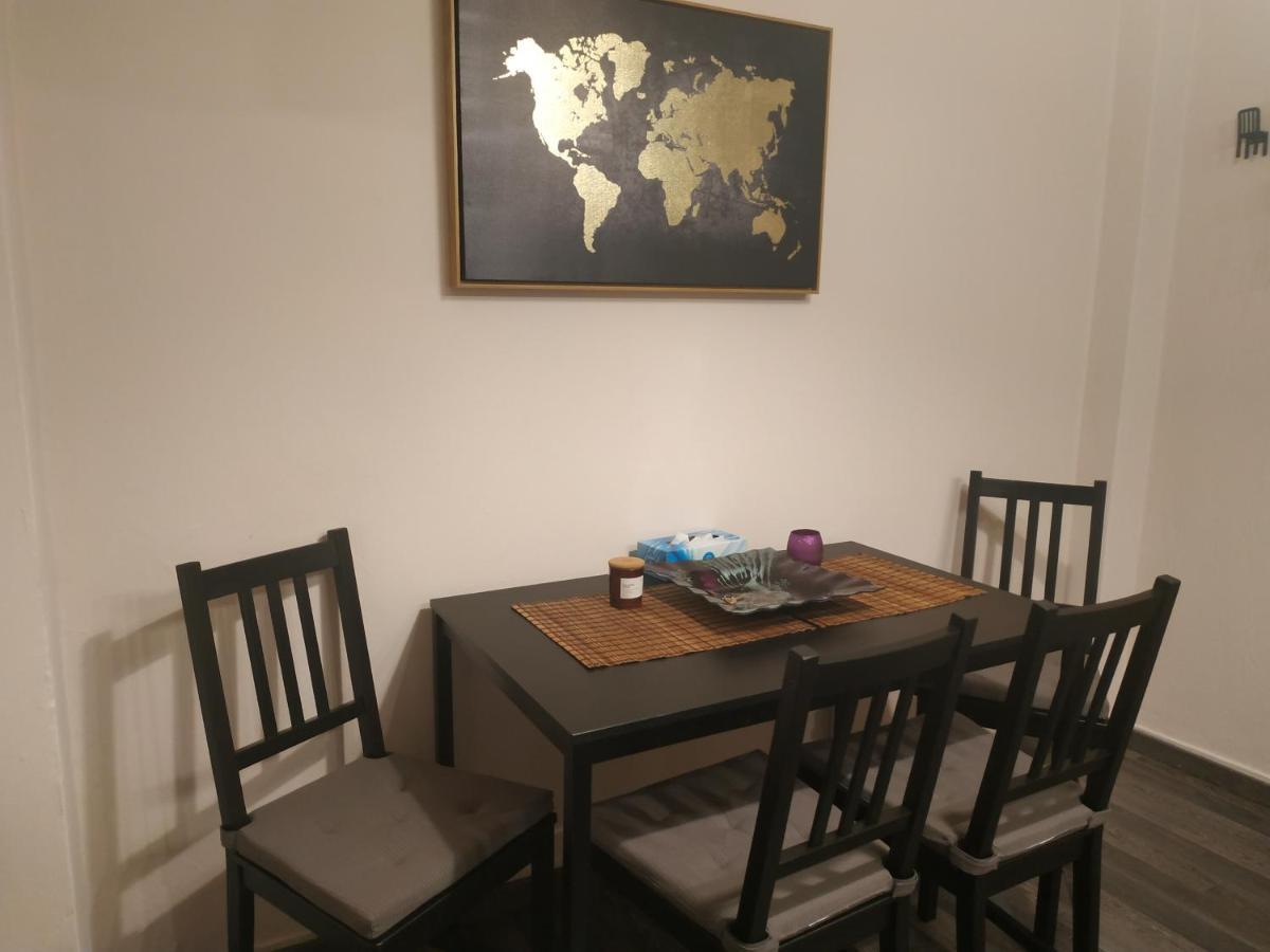 Cozy Apartment Near Metro Station Agia Marina Athén Kültér fotó