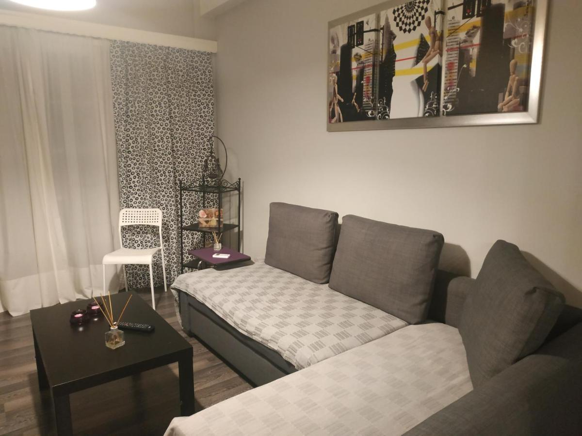Cozy Apartment Near Metro Station Agia Marina Athén Kültér fotó