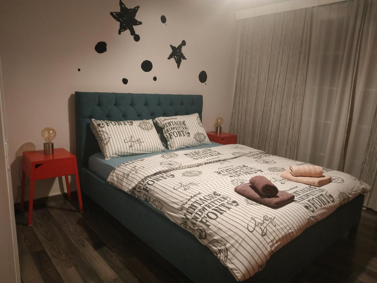 Cozy Apartment Near Metro Station Agia Marina Athén Kültér fotó