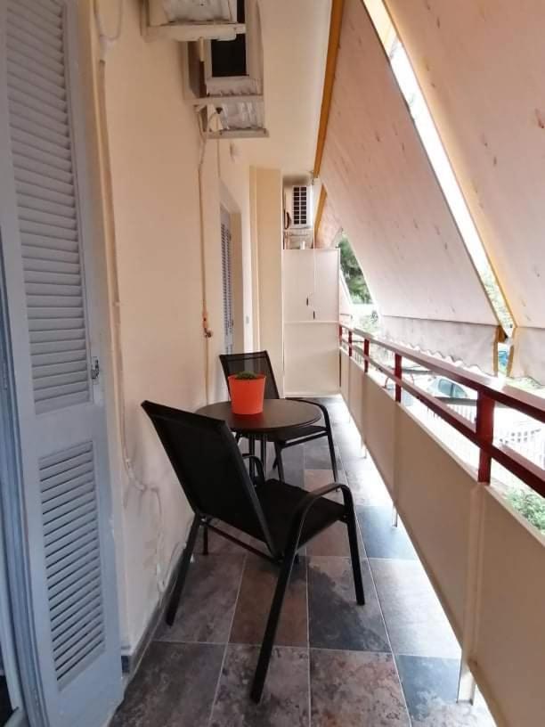 Cozy Apartment Near Metro Station Agia Marina Athén Kültér fotó