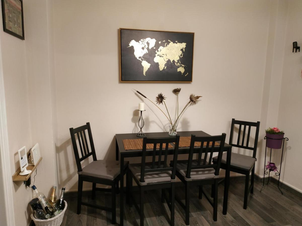 Cozy Apartment Near Metro Station Agia Marina Athén Kültér fotó