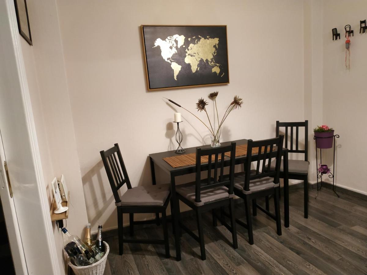 Cozy Apartment Near Metro Station Agia Marina Athén Kültér fotó